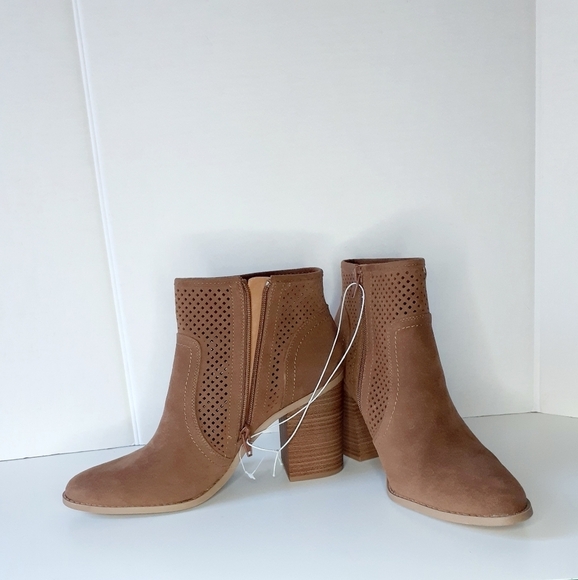 🍂 Universal Thread Crissy Laser Cut Ankle Boots Size 10 - Picture 10 of 12